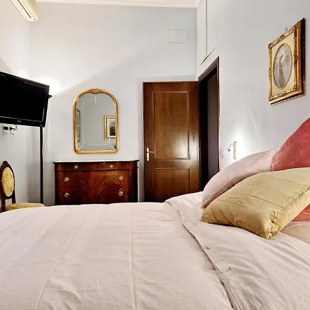 Apartment Rolli